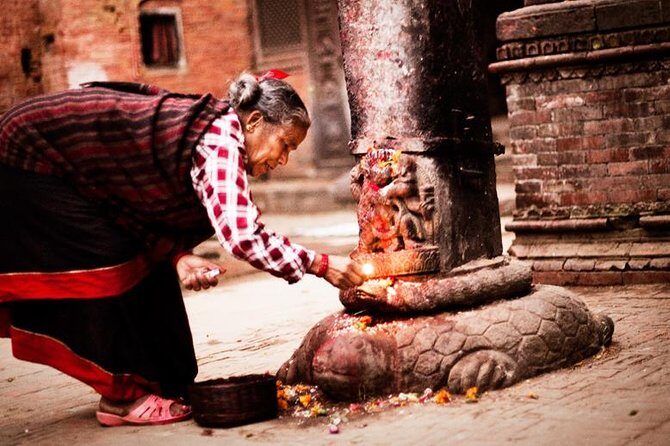 Bhaktapur & Pottery Square - Where Every Corner is a Tale Untold! - Visiting Nyatapau Temple