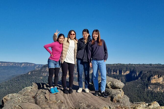 Blue Mountains Day Tour :Wildlife, Waterfall Walk & Three Sisters - Echo Point Lookout & The Three Sisters: Iconic Scenic Views