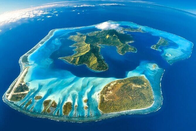 Bora Bora 30-minute Private Flight in a Light Aircraft - The Value for Money