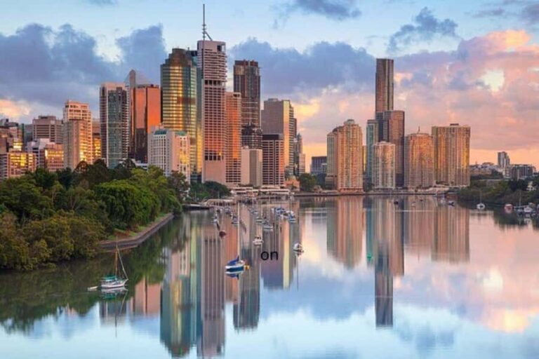 Brisbane : City Highlights Private Walking Tour - What to Expect and Practical Tips