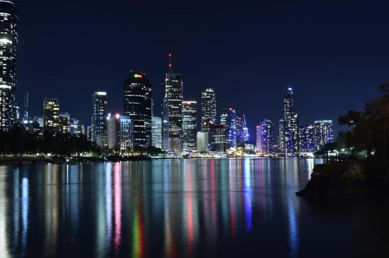 Brisbane: Private Brisbane Night Tour with Stops - Key Points