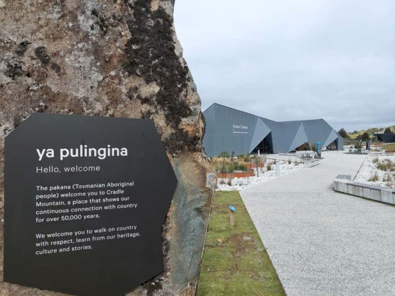 Burnie: Guided 6-hour tour to Cradle Mountain & Dove Lake - Dove Lake and the Historic Boatshed