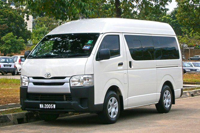 CFC Approved Private Arrival Transfer - Nadi Airport to Doubletree Resort - The Ride: Comfort and Convenience