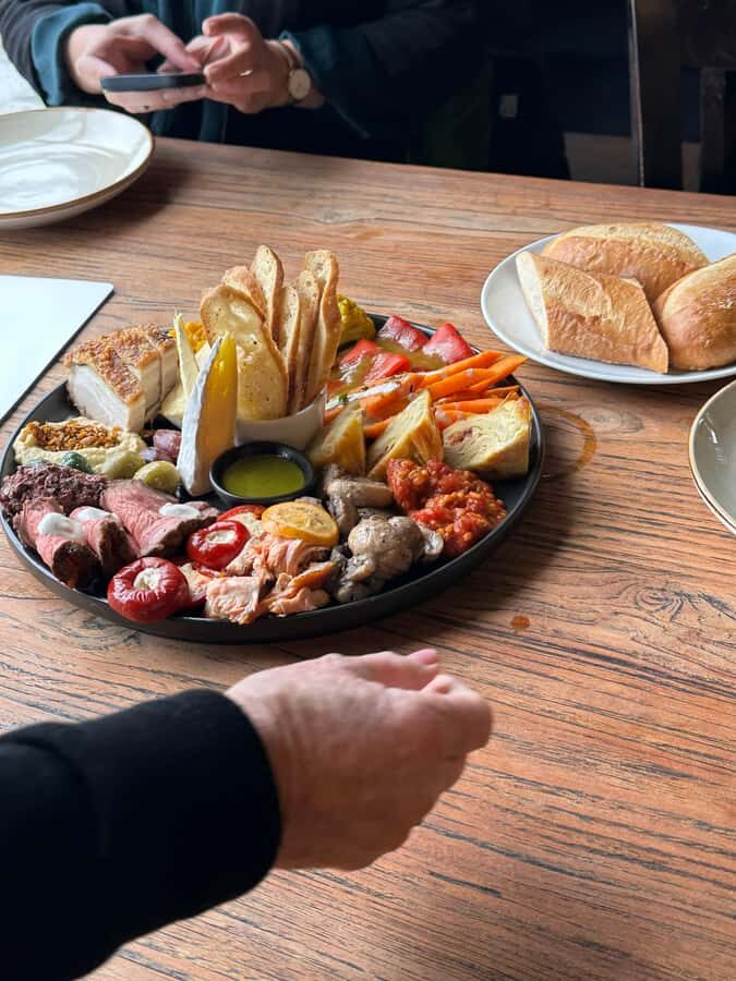 Chefs Private Martinborough wine tour with Gourmet Lunch - Wineries and Tastings: Small Batches with Big Flavors