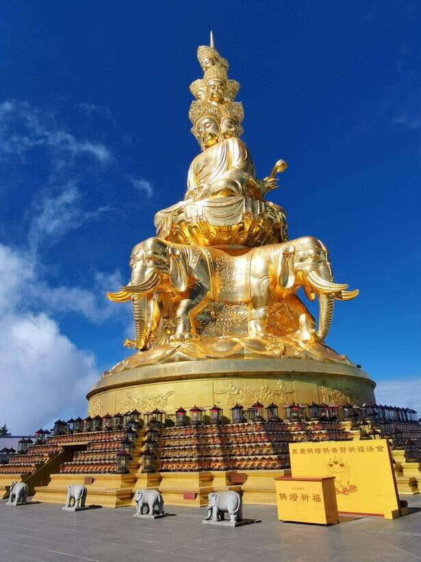 Chengdu: 5-Day Private Tour with Leshan and Mt.Emei - What the Tour Offers in Detail