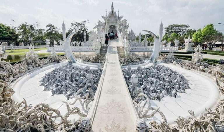 Chiang Rai: 7 Major Sites, Golden Triangle & Tea Plantation - What to Expect & Practical Tips