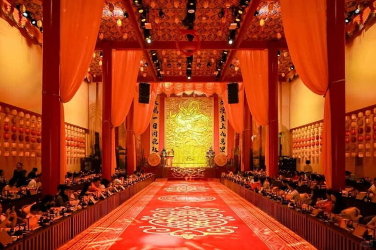Chongqing: Qingyu Banquet Experience with Show and Dinner - The Flavors of Bayu and Sichuan Cuisine