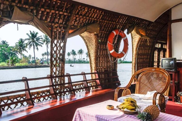 Cochin: 5-Day Private Tour of Munnar, Alleppey & Backwaters - Why This Tour Works Well