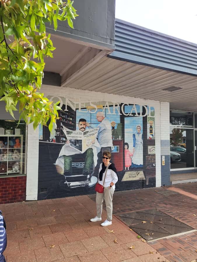 Collie: Mural Town Tour - What to Expect on the Tour