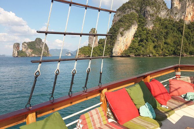 Cruising on a comfortabel boat in Phang Nga Bay - The "Must-Do" Tour Khao Lak - The Onboard Experience: Food, Drinks, and Comfort
