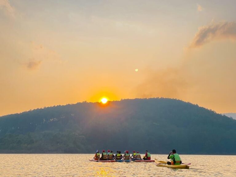 Da Lat: Tuyen Lam Lake Kayak or SUP Tour - Key Points