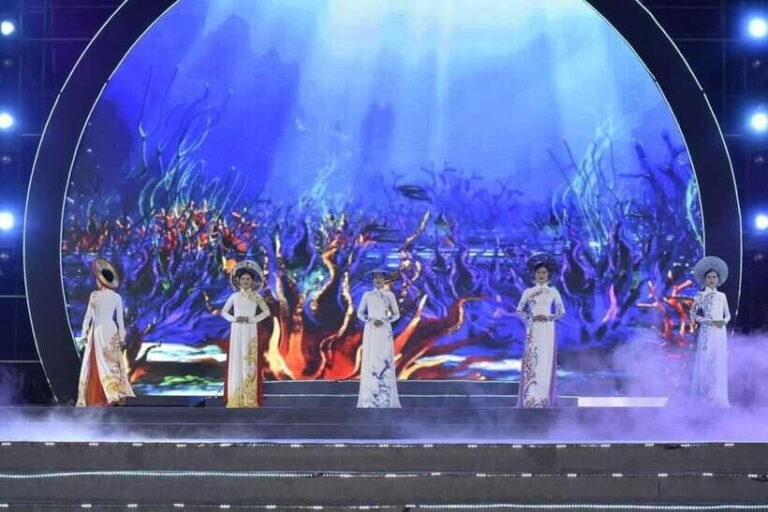 Da Nang: Traditional Vietnamese Ao Dai Elegance Show - Who Should Consider This Experience?