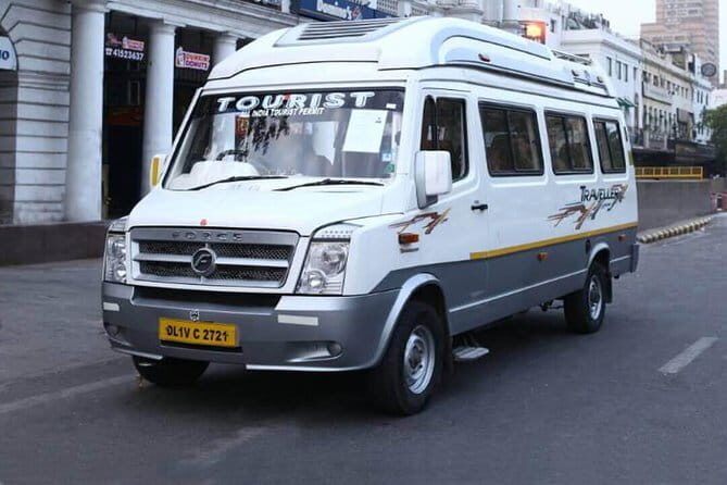 Delhi Airport to Agra Drop - The Route and Stopovers
