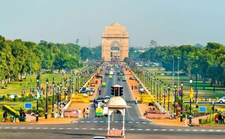 Delhi: Private Old and New Delhi Day Trip with Guide - Starting Point: Red Fort