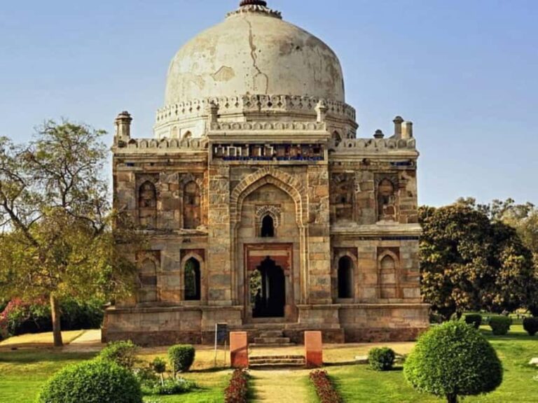 Delhi: Private Old & New Delhi Tour with Car & Guide - Analyzing the Value