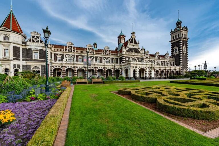 Dunedin Family Private Walking Tour: Heritage & Nature - Meeting & Practical Details