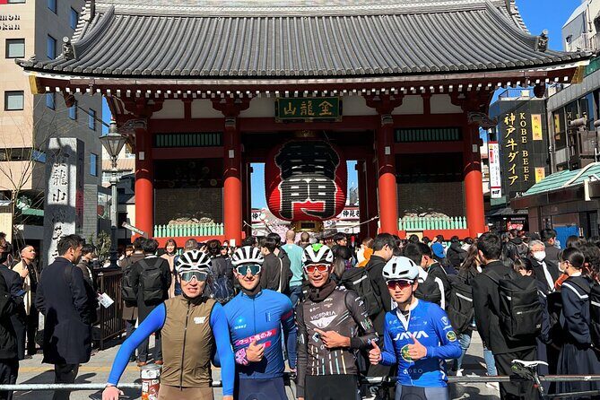 English/Italian guided cycling tour in Tokyo(with a rental bike) - Who Should Consider This Tour?