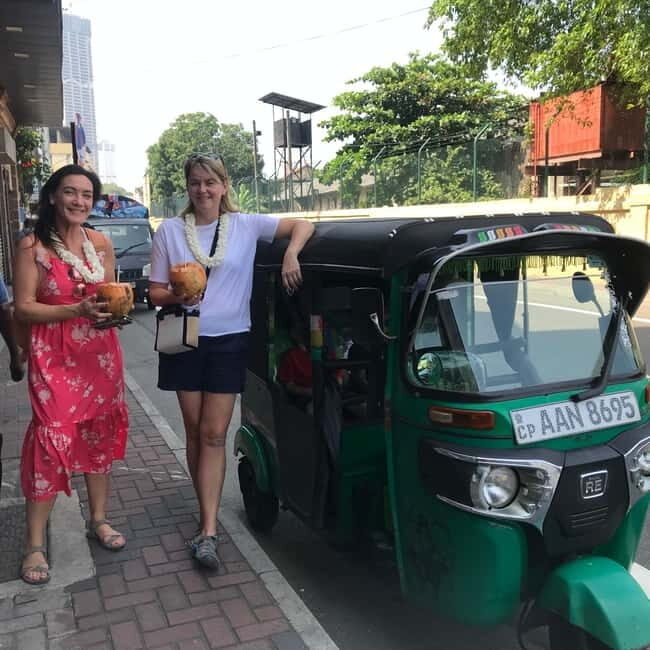 Explore Highlight Colombo with Group of Travelers - Who Will Love This Tour?