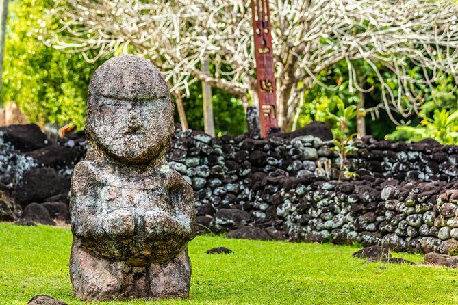 Explore Tahiti Nui, its landscapes and iconic sites. - FAQs
