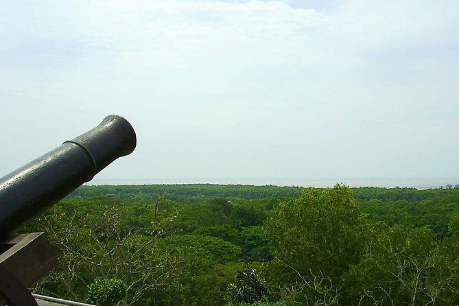 Fireflies and Kuala Selangor Tour Including Dinner - Visiting Bukit Melawati: Stepping Back in Time