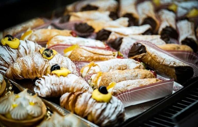 Flavours of Melbourne Night Trail - A Deep Dive into the Flavours of Melbourne Night Trail