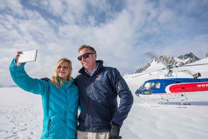 Fox Glacier: Neve Discoverer Helicopter Flight with Snow Landing - The Experience: Authentic and Personal