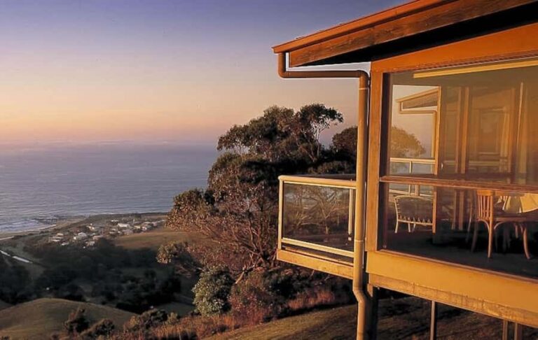 From Adelaide: 3-Day Trip to Melbourne with Wine Tasting - A Journey Through Scenic South Australia and Victoria