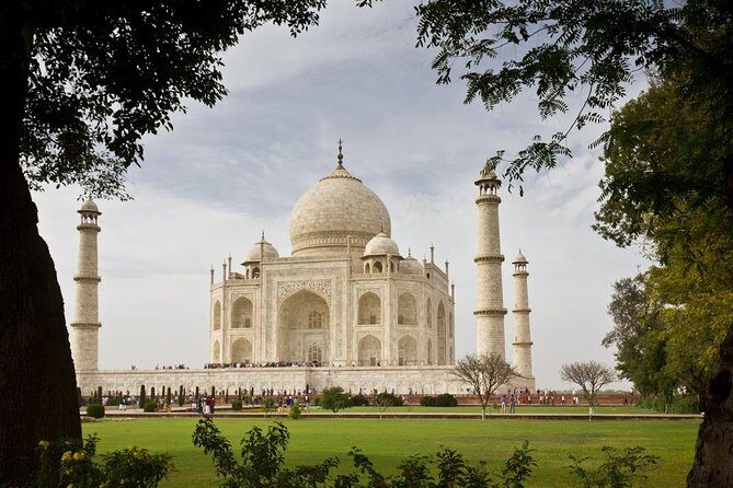 From Agra: Taj Mahal Sunrise Private Tour with Lunch & Entry Fees - The Transportation & Guide Experience