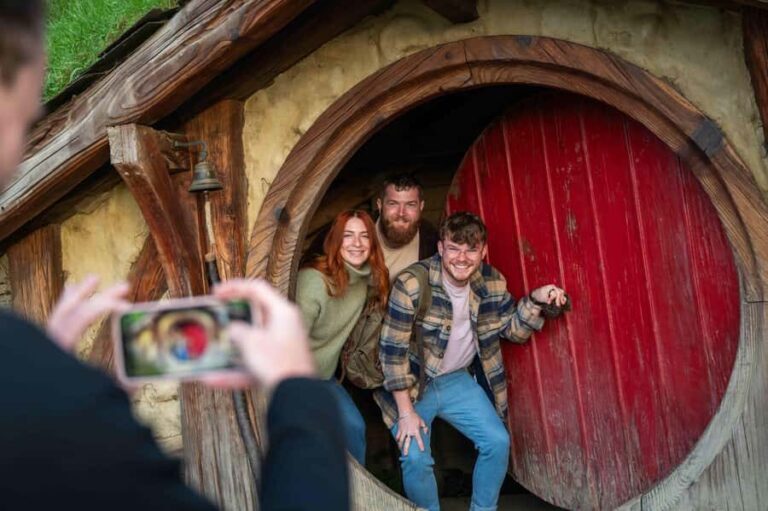 From Auckland: Hobbiton Movie Set Trip with Guided Tour - What Makes This Tour Stand Out?