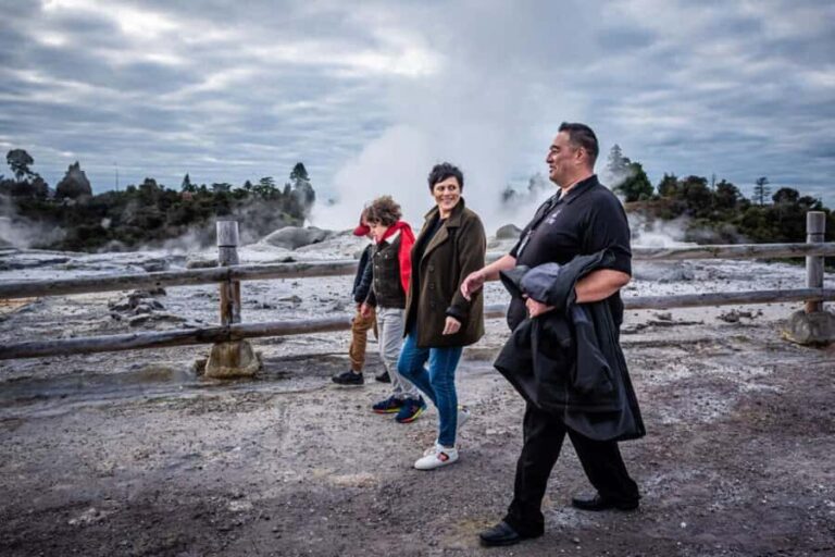 From Auckland: Rotorua Te Puia, Haka & Polynesian Spa Tour - Visiting Te Puia: Geysers, Mud Pools, and Mori Culture