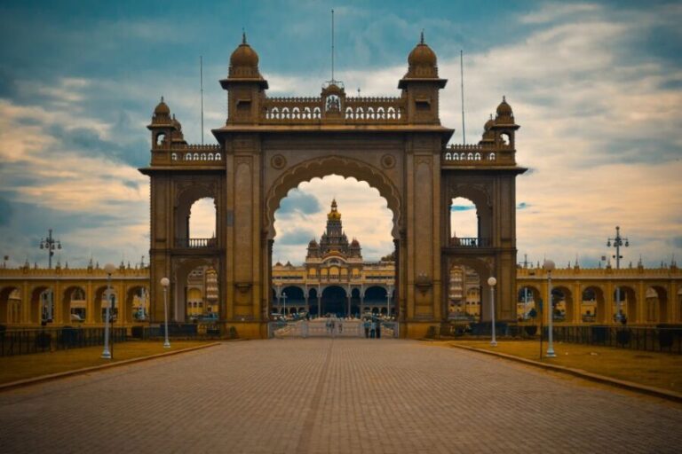 From Bangalore: Mysore guided day tour with transfers - An In-Depth Look at the Mysore Day Tour