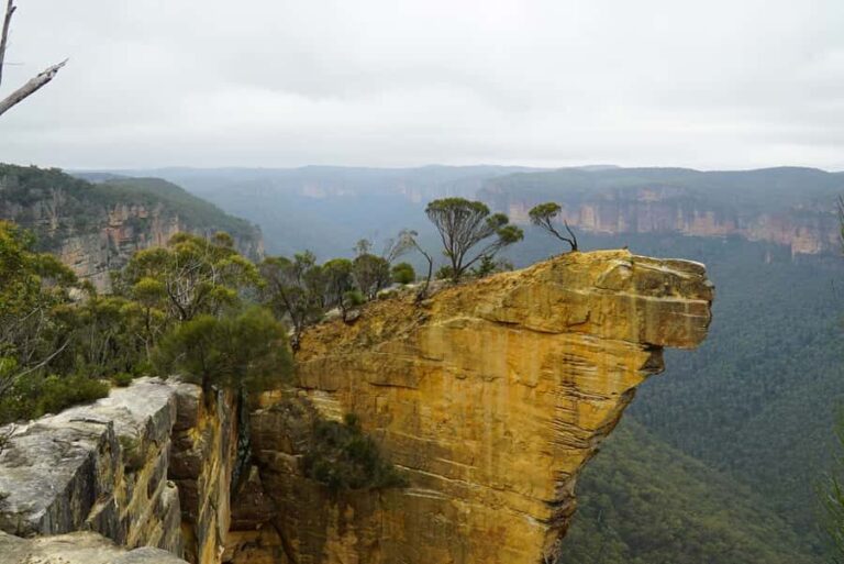 From Blue Mountains: Mountain e-Bike Ride, HANGING ROCK - The Ride and Its Highlights