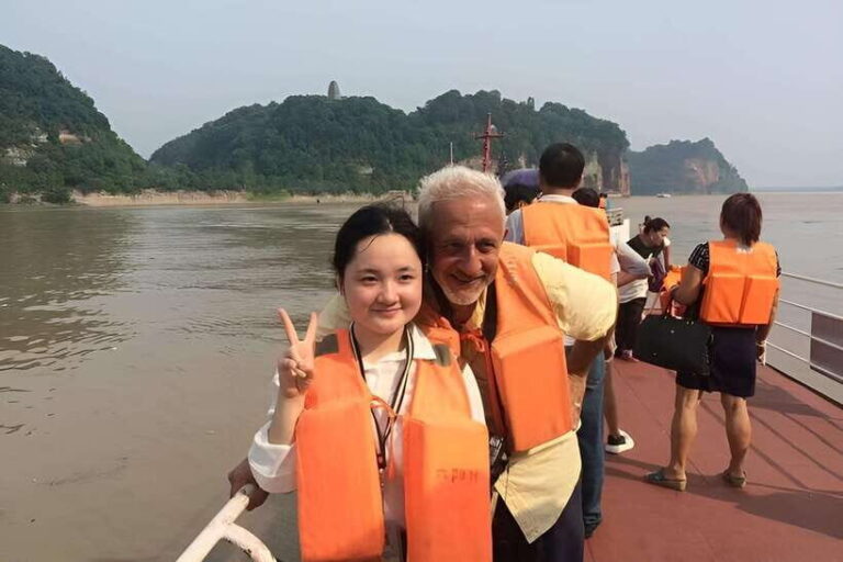 From Chengdu: Leshan Grand Buddha Private Day Tour - An In-Depth Look at the Tour Experience