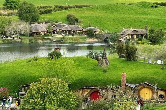 From Hamilton Hobbiton Waitomo Glowworm Caves 1 Day Private Tour - FAQ: Frequently Asked Questions