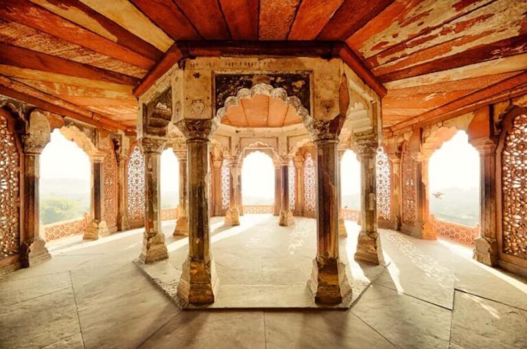 From Mumbai: Same Day Taj Mahal, Agra Tour with Flights - What the Reviews Say