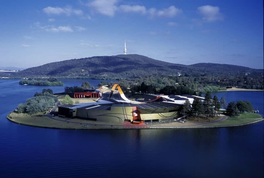 From Sydney: Canberra City Highlights and Floriade Day Tour - What Makes This Tour Stand Out