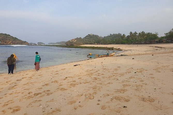 Full Day Tour Pacitan-East java departure from Yogyakarta:Beaches,cave,and River - What Our Reviewers Say