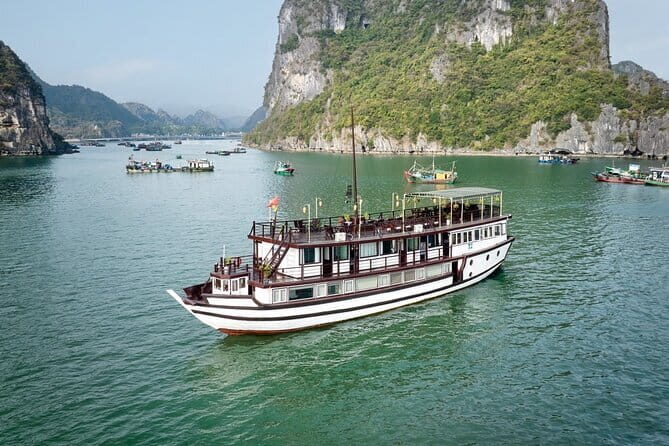 Garden Bay Cruises - Traditional Wooden Boat to Bai Tu Long Bay - The Itinerary: Day by Day Breakdown