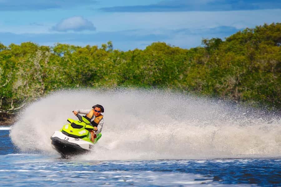 Gold Coast: 1-Hour Jet Ski Ride -No slow zones + Free Photos - Safety and Practical Considerations