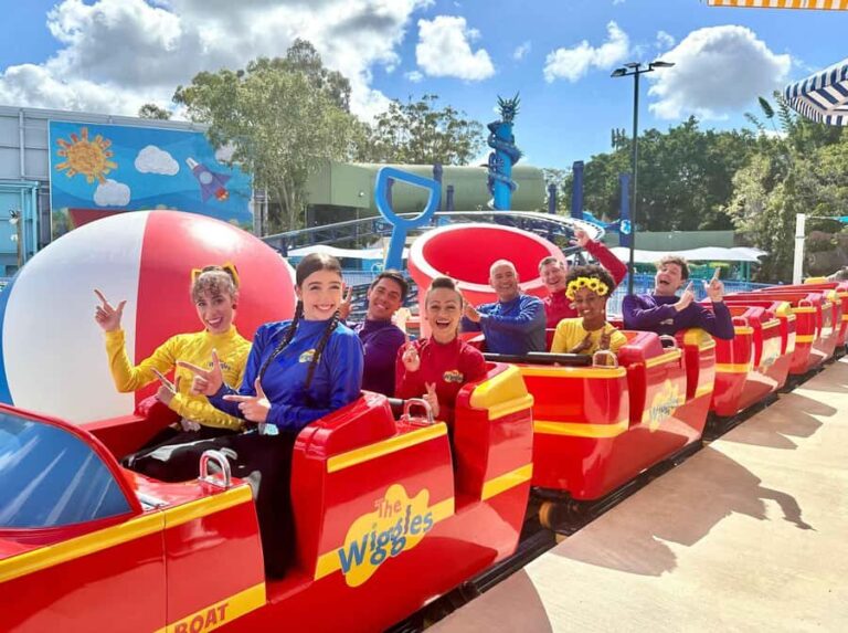 Gold Coast: 2-Day Dreamworld, WhiteWater World + SkyPoint - Who Is This Tour Best For?