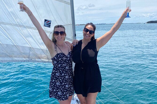 Gold Coast 2 hour Sunset Sailing Cruise with Drinks&Tasting Plate - The Experience: Comfort, Service & Atmosphere