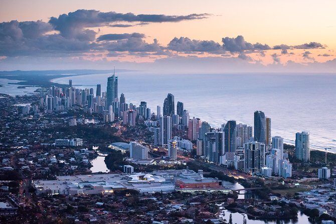 Gold Coast Hot Air Balloon with 5 Star Champagne Buffet Breakfast - Who Will Love This Tour?