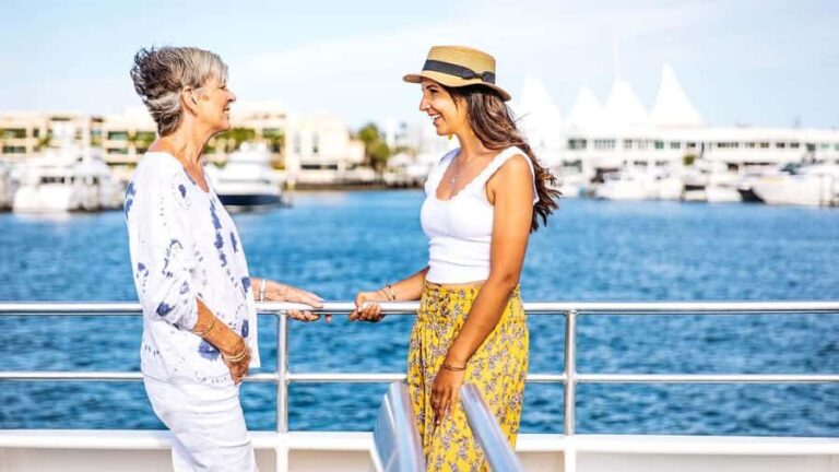 Gold Coast: Sightseeing Hop-on Hop-off Cruise - Visiting the Stops: What You Will Find