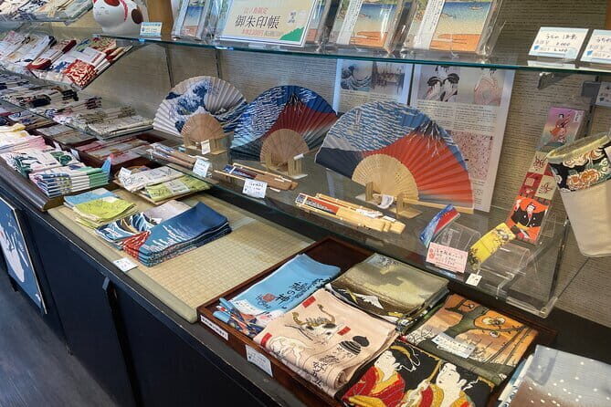 Gourmet and Historical Tour in Enoshima - Who Would Enjoy This Tour?