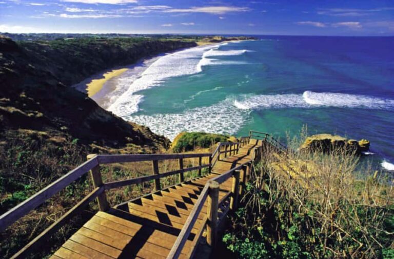 Great ocean road Reverse & Helicopter Experience Group Tours - The Itinerary: A Well-Structured Day