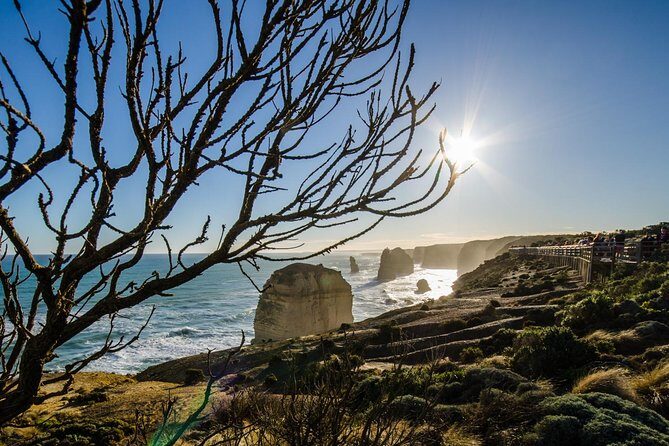 Great Ocean Road Tour with Instagram Sunset views of 12 Apostles - Memorial Arch at Eastern View