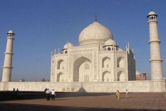 GURUGRAM To Taj Mahal Private Tour 02 Days - FAQs