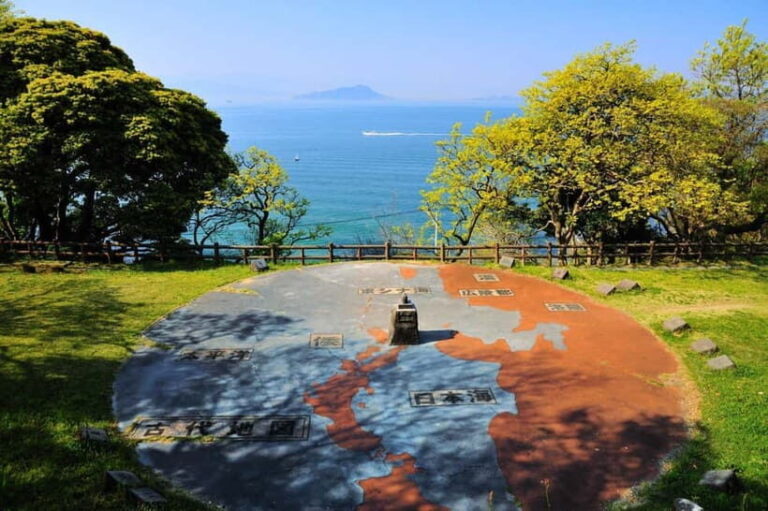 Hakata: Shikanoshima, Fukuoka Crafts & Photo Spots Tour - Tasting the Local Flavors