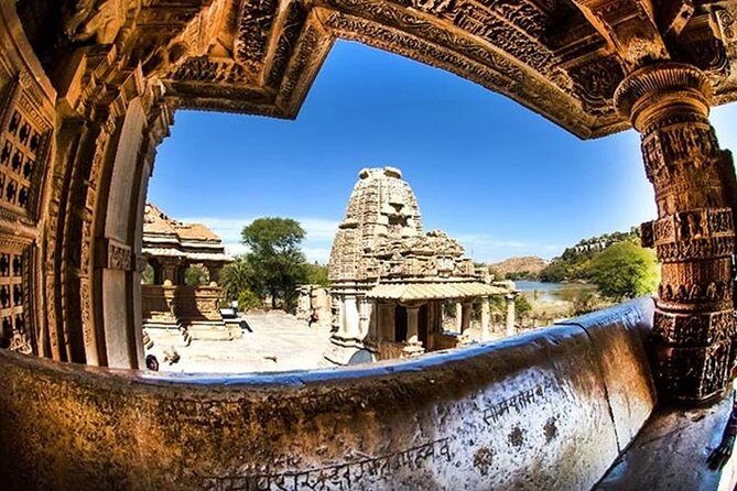 Half-Day Private Tour Saas-Bahu Temple and Eklingji Sightseeing - Transportation and Comfort
