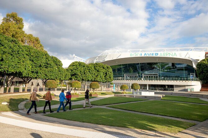 Half-Day Sports Lovers Bus Tour of Melbourne with MCG Tour - Transportation, Group Size, and Overall Comfort